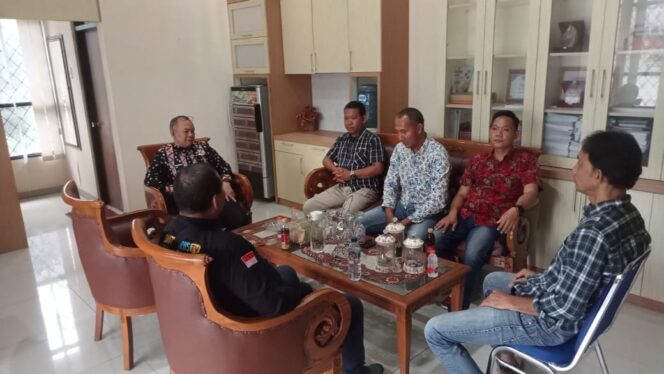 
 Ir. Yudiansyah Kaban Bapperida Tulang Bawang Barat Terima Audiensi DPC Organisasi Komite Wartawan Indonesia Perjuangan (KWIP)