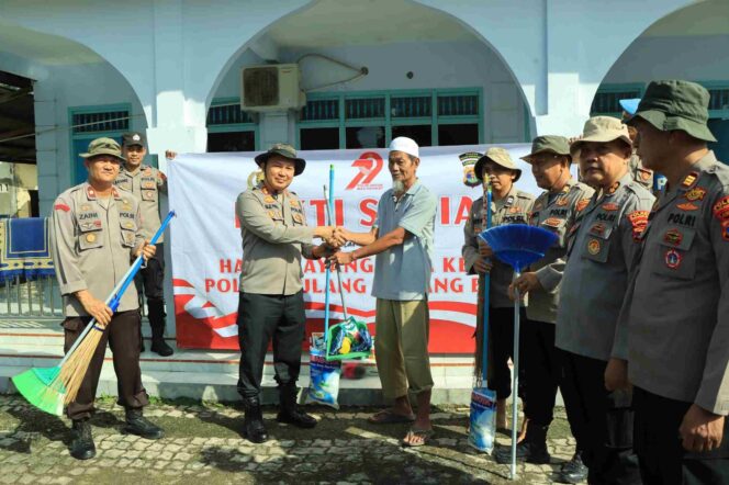 
 Polsek Tulang Bawang Tengah Gelar Bhakti Religi di Tempat Ibadah Menyambut Hari Bhayangkara Ke-79