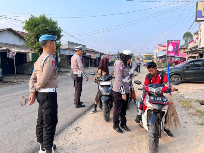 
 Satlantas Polres Tulang Bawang Barat, Dalam Ops Patuh Krakatau 2025 mencatat Hampir 1.505 Pelanggaran
