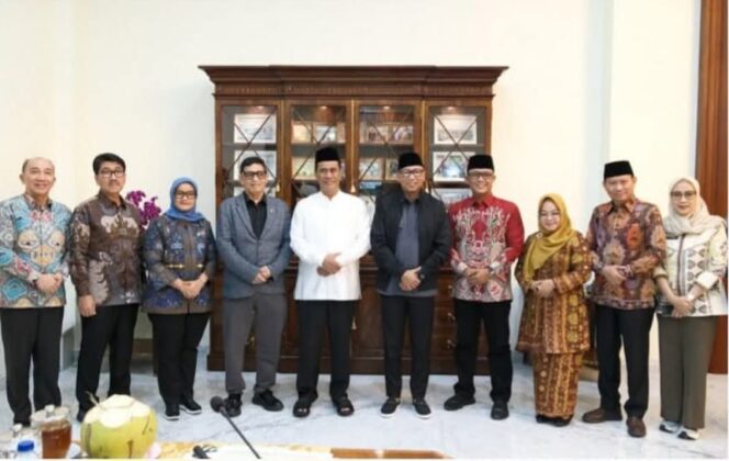 
 Gubernur Lampung Perjuangkan Harga Singkong, Temui Menteri Pertanian Bersama Empat Bupati