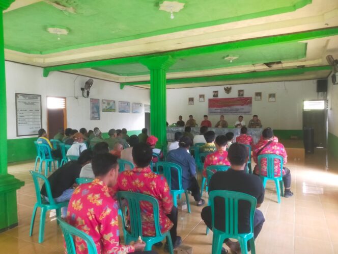 
 Kapolsek Tulang Bawang Tengah Silaturahmi Kamtibmas dengan Masyarakat Tiyuh Penumangan Baru,Teguhkan Sinergi dalam Menjaga Kamtibmas