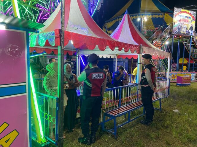 
 Patroli Pamapta Polres Tulang Bawang Barat, Pastikan Keamanan Warga di Tengah Malam Tetap Kondusif