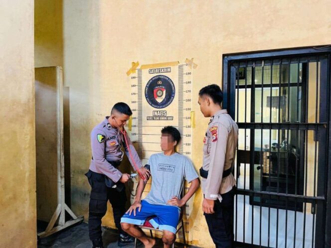 
 Sie Dokkes Polres Tulang Bawang Barat Rutin Periksa Kesehatan Tahanan, Pastikan Tahanan Sehat