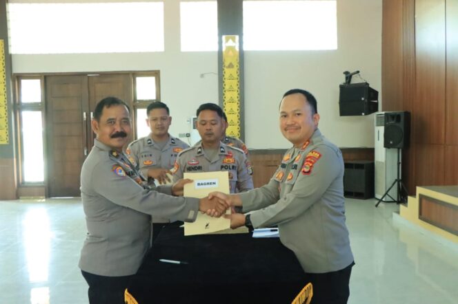 
 Kapolres Tulang Bawang Barat Pimpin Kegiatan Penyerahan Rendisgar serta Penandatanganan Pakta Integritas dan Perjanjian Kinerja Tahun 2026