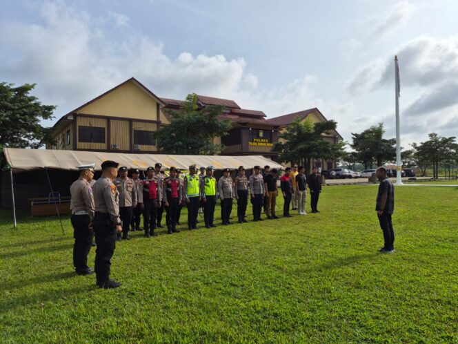 
 Antisipasi Bencana Hidrometeorologi, Polres Tulang Bawang Barat Gelar Apel Rutin Posko Tanggap Darurat dan Siagakan Personil