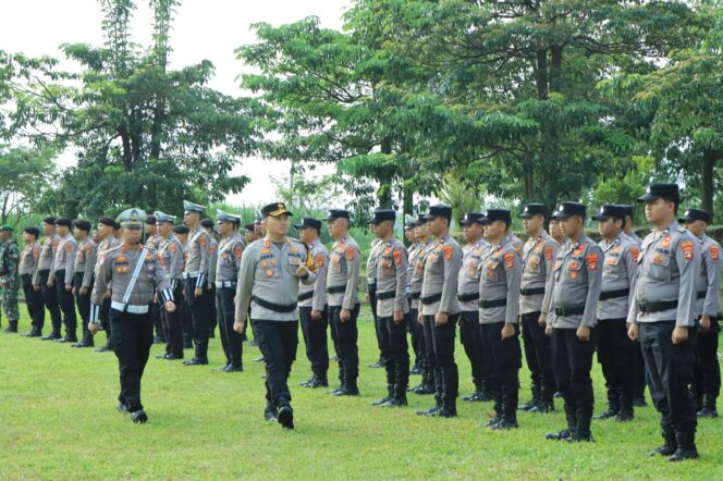
 Apel Gelar Pasukan Operasi Ketupat Krakatau 2026 Digelar, Polres Tulang Bawang Barat Perkuat Pengamanan Lebaran