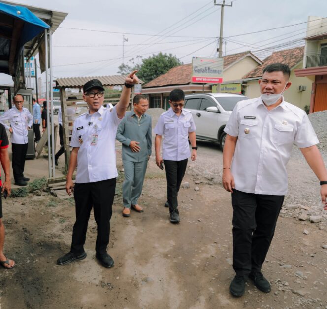 
 Sinergi Provinsi-Kabupaten: Gubernur Mirza dan Wabup Nadirsyah Pastikan Akses Vital Tubaba Kembali Mulus