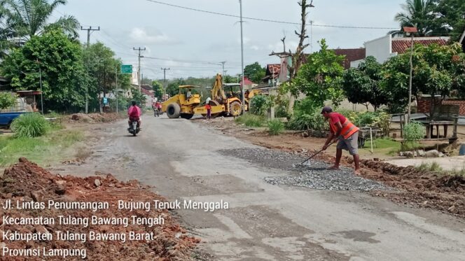 
 Abaikan Prinsip Transparansi, Proyek Tambal Sulam di Ruas Jln Prov Penumangan – Bujung Tenuk Menggala Diduga Melanggar UU KIP